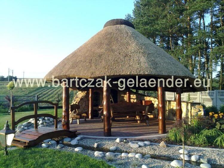 Gartenpavillon Holz Reetdach ~ Garten Pavillon aus Holz, Ferienhaus Geschloßen, Reetdach aus Polen, Gartenpavillon Holz Reetdach ~ Garten Pavillon aus Holz, Ferienhaus Geschloßen, Reetdach aus Polen,