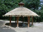 Pavillon mit Schilfdach 03